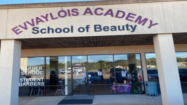 Evvaylois Academy School of Beauty