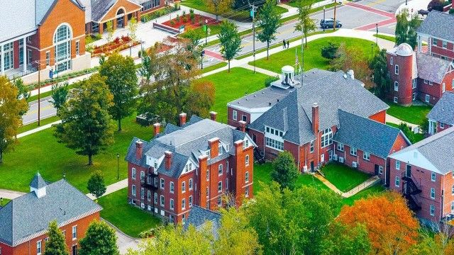 Nichols College
