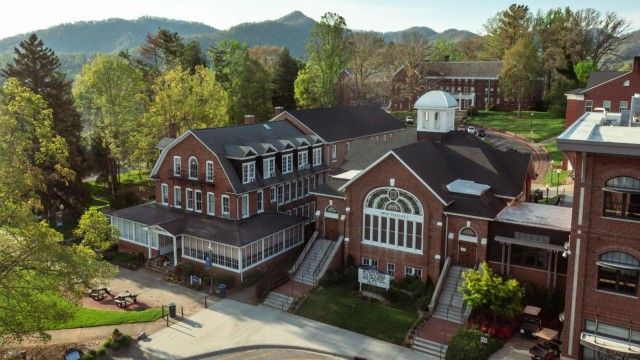 Mars Hill University